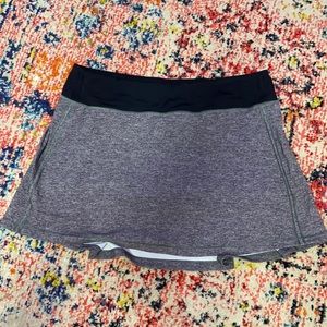 Lululemon skirt size 8 tall